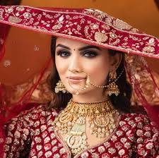 Ina Jain Makeovers (@Inaaya.makeovers) • Facebook