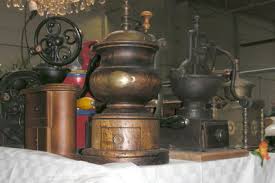 Patina (/pəˈtiːnə/or /ˈpætɪnə/) is a thin layer that variously forms on the surface of copper, brass, bronze and similar metals (tarnish produced by oxidation or other chemical processes), or certain stones, and wooden furniture (sheen produced by age, wear, and polishing). Messing Patinieren So Wird S Gemacht