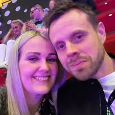 Lindsey Nunn's Instagram, Twitter & Facebook