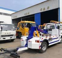 1.8t Lift 3t Boom Lift Isuzu 100p Heavy Duty Recovery Towing Wrecker  Integrated Tow Truck