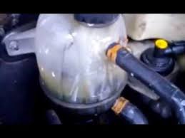 Bonjour tout le monde aujourd'hui je vous présente ma nouvelle acquisition une clio 2 phase 1 modèle rxe 1,9d 65cv 186 000km gris boréal acheté 1500€ voici ce quel possède niveau équipement Probleme Clio 2 1 9d Youtube