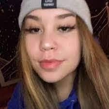 Delia Wilcox's Instagram, Twitter & Facebook