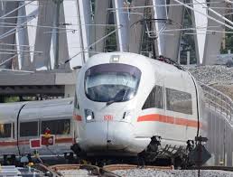 Check spelling or type a new query. Bilderstrecke Zu Ice T Zuge Chaos Bleibt Aus Bahn Pruft Schadenersatzforderungen Bild 2 Von 7 Faz