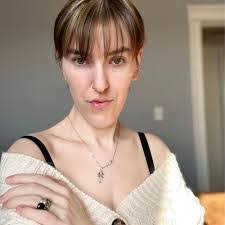 Kristi Bouchard's Instagram, Twitter & Facebook