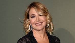 Barbara D'Urso: età, biografia, carriera, figli, l'addio a Mediaset