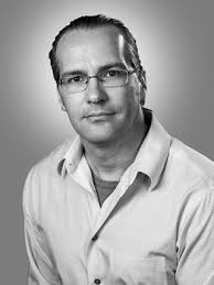 Insertion of a Straumann® PURE Ceramic Implant through the DWOS Synergy™  workflow with immediate digital provisionalization