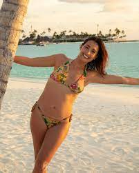 Caterina balivo insegue la figlia cora che ha l'argento vivo addosso: Caterina Balivo In Bikini Dalla Vasca Da Bagno Al Tuffo In Mare Caterina S Secrets Il Blog Ufficiale Di Caterina Balivo