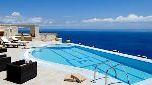 luxury holiday villa rentals cyprus croatia italy thailand portugal canary islands piscine dallage piscine villa de luxe