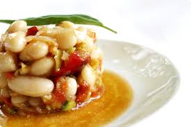 500 gr de judias blancas (yo utilizo las de el hostal, aviso por los tiempos de cocción). Ensalada De Judias Blancas Velocidad Cuchara