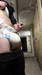 Diaper Boy with Thick Diaper Masturbates in Public: German Gay Big Cock Porn