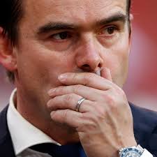 Aanblijven van coach Erik ten Hag is voor Ajax nu nog crucialer