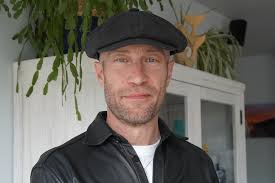 Hospital in the Home program helping young man with agoraphobia who 'cut  himself off from the world'