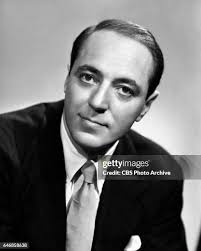 38 photos et images haute résolution de Larry Lesueur