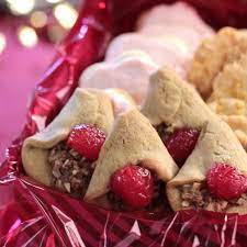 Yearwood also sees her food network show trisha's southern kitchen as a way to honor her family: Mrs B S Christmas Bells By Valerie Bertinelli Food Network Recipes Food Christmas Food