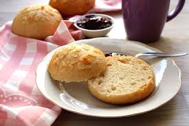 Dolci in pasta di mandorla ecco. Panini Dolci Al Latte Di Mandorla Cucinoconpoco It