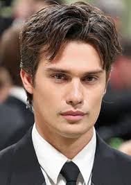 Ethan Holt's Instagram, Twitter & Facebook