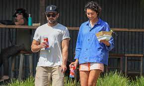 Zac efron and his australian love vanessa valladares were recently victim to break up rumours. Wer Ist Vanessa Valladares Zac Efrons Freundin Wer Weiss
