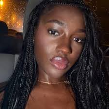 Hailey Paris (@haileyparis2)