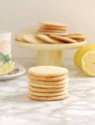 The lemon juice is the perfect flavor addition. Crisp Lemon Thin Cookies Baking Sense