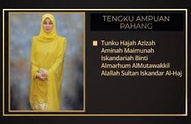 Raja permaisuri agong, tunku hajah azizah aminah maimunah iskandariah says family unit plays a fundamental role in determining the present and in her speech, tunku azizah said an unstable family would cause child delinquency and psychological disorders in children, and if not curbed would. Tengku Azizah Aminah Maimunah Sultan Iskandar Videos Breaking News Videos Tengku Azizah Aminah Maimunah Sultan Iskandar Page 1 Astro Awani