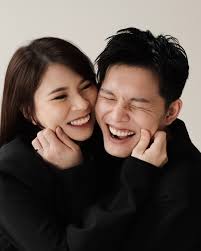 恭喜你们解锁了人生的新角色有了属于自己的铠甲祝你们幸福着🤍 Jeanie & Daniel #maternity  #maternityphotography #pregnancy #studiophotoshoot #love #family #itsagirl