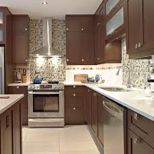 Cuisine Contemporaine Avec Porte Shaker En Melamine Polyester Modern Kitchen Kitchen Models Kitchen Design
