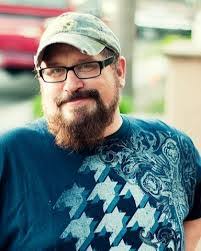 Robert Shadbolt's Instagram, Twitter & Facebook