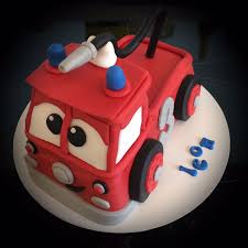 Als erstes bedecken wir den kuchen mit einer fondantdecke und rollen die reste hiervon später noch für. Kuchen Feuerwehr Kuchen Fee