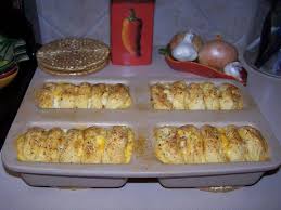 2 Cans Of Grands Jr Homestyle Biscuits 1 2 Cup Of Shredded Cheese Of Choice 2 Cloves Of Garlic Pampered Chef Recipes Pampered Chef Stoneware Pampered Chef
