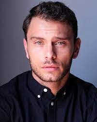 Robin Gau's Instagram, Twitter & Facebook