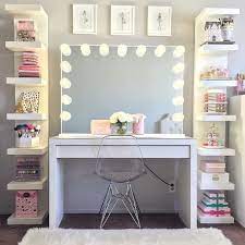 These Photos Of Beauty Battle Stations Will Inspire You To Organize Your Makeup Collection Stat Hellogiggl Tween Girl Bedroom Vanity Room Room Inspiration