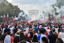 Tous les quatre ans, la planète entière retient son souffle pour acclamer les 32 équipes qui ont la chance de participer à cette compétition hors du commun. Victoire En Coupe Du Monde De Foot Merci Les Bleus Reforme Net