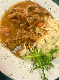 Hotel - Juneći gulaš s našom domaćom tjesteninom ❤️ | Facebook