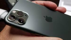 Ios 12 va fi disponibil începând cu toamna anului 2018 și va putea fi instalat pe orice iphone 5s sau mai nou. Apple Iphone 11 Pro Unboxing Singurul Iphone Din 2019 Pe Care L As CumpÄra Cel Mai Comod Video