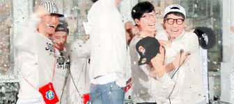 But he soon finds his groove such as in the to end, rm has lost its original attraction a long long time ago. Day 8 Favourite Gif Running Man Amino