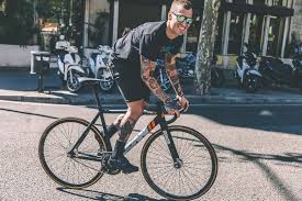 Pin By Eugene Hong Shin On Cycling Cycling Outfit Bike Cyclist Bike Style