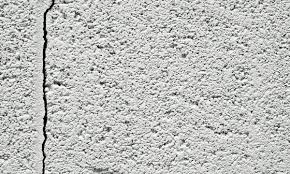 Cracks in the ceiling can be cosmetic or indicative of a serious structural problem. Ceiling Cracks Simply Cosmetic Or Cause For Concern Smart Tips