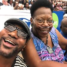 Today is the anniversary of our mom's passing. Missing her during these  tough times. We love and miss you mommy 🥰😩 #missingmom