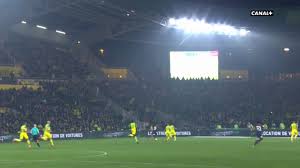 Diego carlos » vereinsspiele für sevilla fc, fc nantes, gd estoril, fc porto b / primera división, champions league, uefa super cup, europa league, copa del rey, ligue 1, coupe de france. Ligue 1 Nach Bizarrer Rache Gegen Spieler Schiedsrichter Bis Auf Weiteres Suspendiert