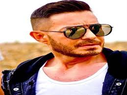 ويُشاع في هذا السياق بأن جميع أبناء وبنات الملك السعودي الراحل عبد الله بن عبد العزيز قد اعتقلوا بعد وفاته، وجرت مصادرة ثرواتهم، في حملة للحكومة السعودية تقول إنها ضد الفساد. Ø£Ø­Ù…Ø¯ Ø²Ø§Ù‡Ø± ÙŠØ¨ÙƒÙŠ Ø¨Ø³Ø¨Ø¨ Ù…Ø´Ù‡Ø¯ Ù„Ø§Ø¨Ù†ØªÙ‡ Ù…Ù„Ùƒ ÙÙŠ Ù„Ø¤Ù„Ø¤ Ù…ØµØ±Ø§ÙˆÙ‰