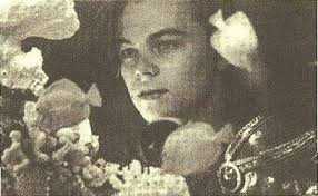 Closed in a dead man's tomb": Juliet, space, and the body in Franco  Zeffirelli's and Baz Luhrmann's films of Romeo and Juliet.