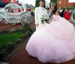 Pin On Gorger Gypsy Bride Sam Patrick Traveller Wedding