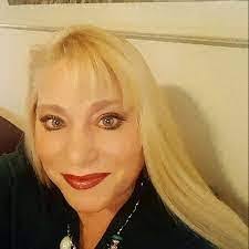 Juliana Henson's Instagram, Twitter & Facebook