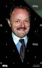 Actor peter bowles hi-res stock photography and images