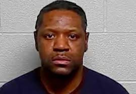 North Chicago man arrested after allegedly selling cocaine to undercover  officers in Lake County