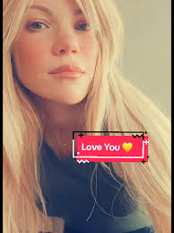 Blonde Freckle Girl Trend