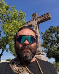 Alejandro Elizondo (@sempermoonsr) • Instagram photos and videos