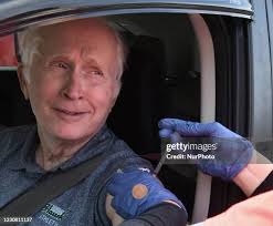 193 Dora Car Photos & High Res Pictures