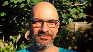 Albertville: Claude Peruzzi crée «Partage ton art» et transmet avec bonheur  son expérience