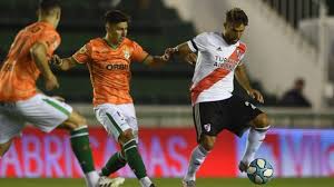El partido fue suspendido debido a jugadores lesionados de boca juniors después de que los hinchas. Mvbqc5l4ka1q9m